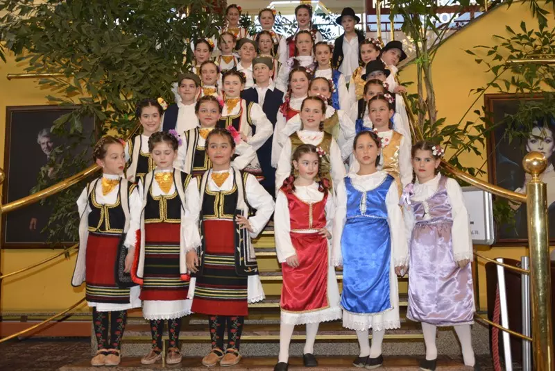 ČasovifolklorazadecuNoviSad13