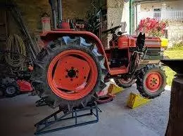 Delovi-za-traktore-i-IMT-prodaja-Lazarevac-Beograd1