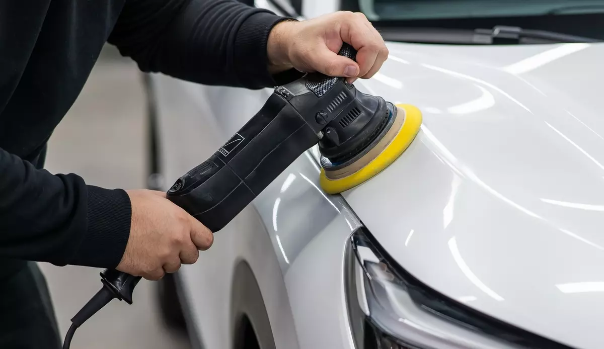 FarbanjeilakiranjeputničkihvozilazafirmeipreduzećaTivat3