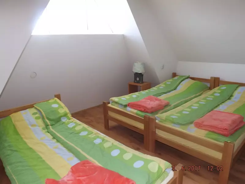 Izdavanje-kompletno-opremljenog-smestaja-i-soba-na-Divcibarama