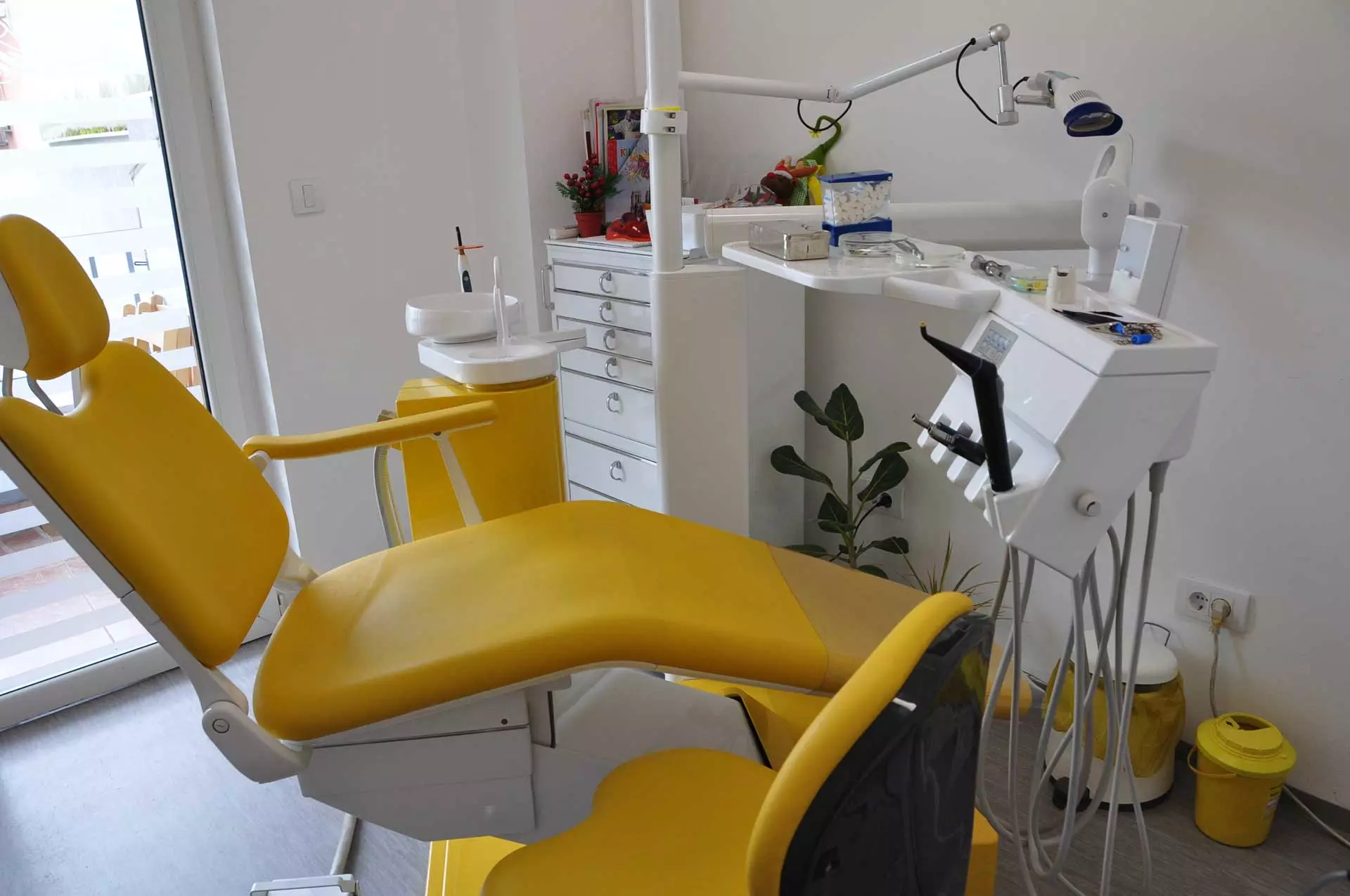 Kompletne-stomatološke-usluge-Beograd-Voždovac5 Kompletne-stomatološke-usluge-Beograd-Voždovac5