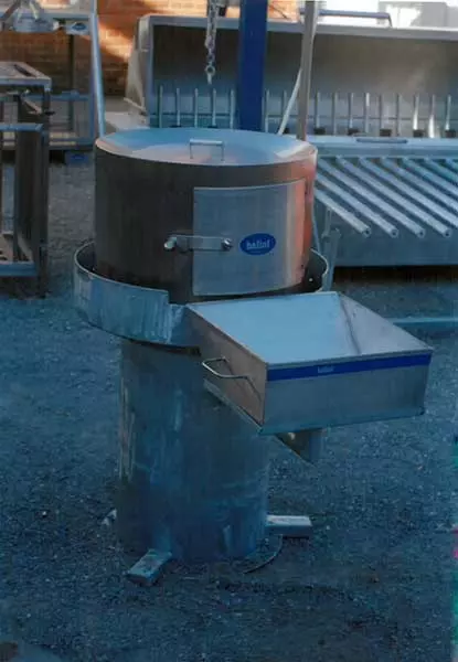 Mašina za čišćenje škembića