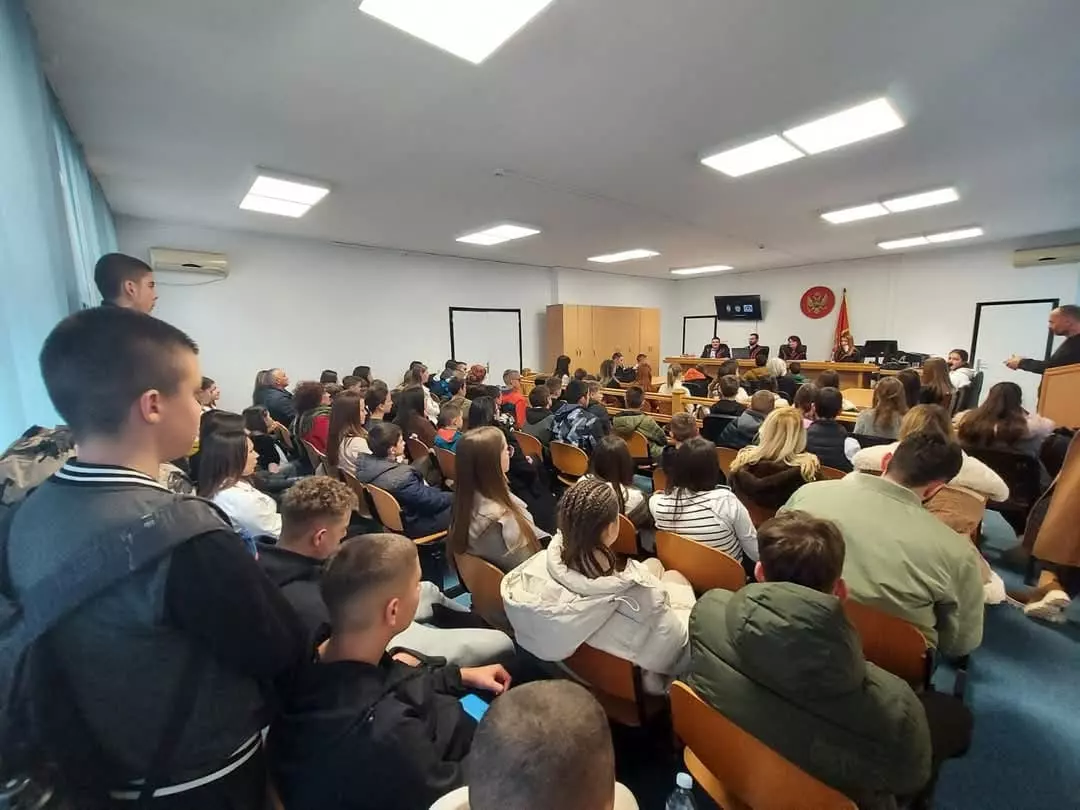 OsnovnaškolaJovanDraganićNikšić6