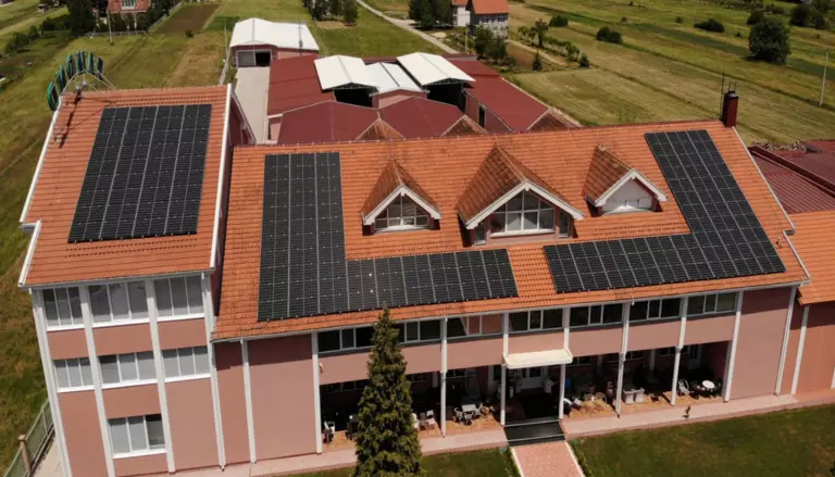 PostavljanjesolarnihsistemaPodgorica6