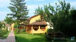 Povoljan-smeštaj-sa-bazenom-Palić4