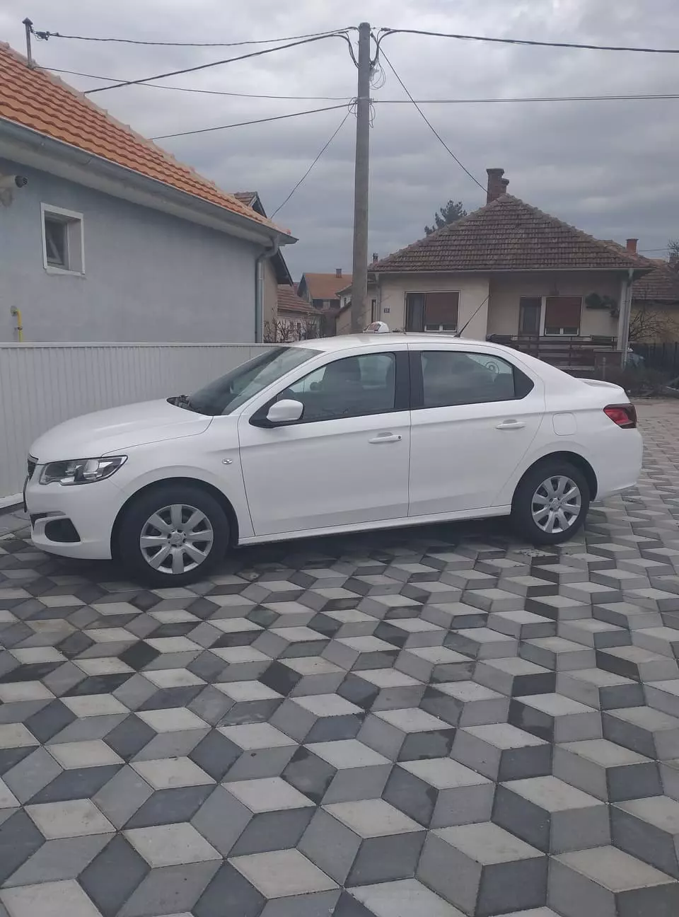Povoljan-taxi-i-rent-a-car-Velika-Plana-Srbija11