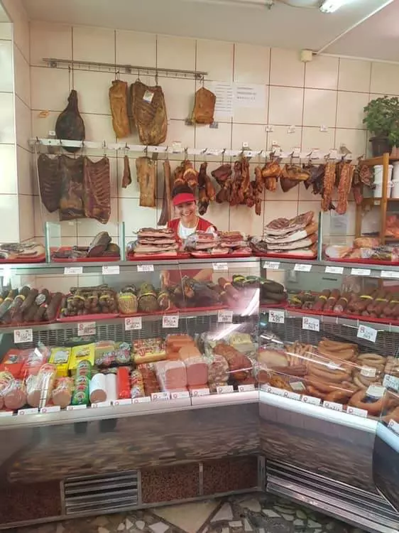 Prerada-svinjskog-mesa-na-veliko-i-malo-Stara-Pazova1