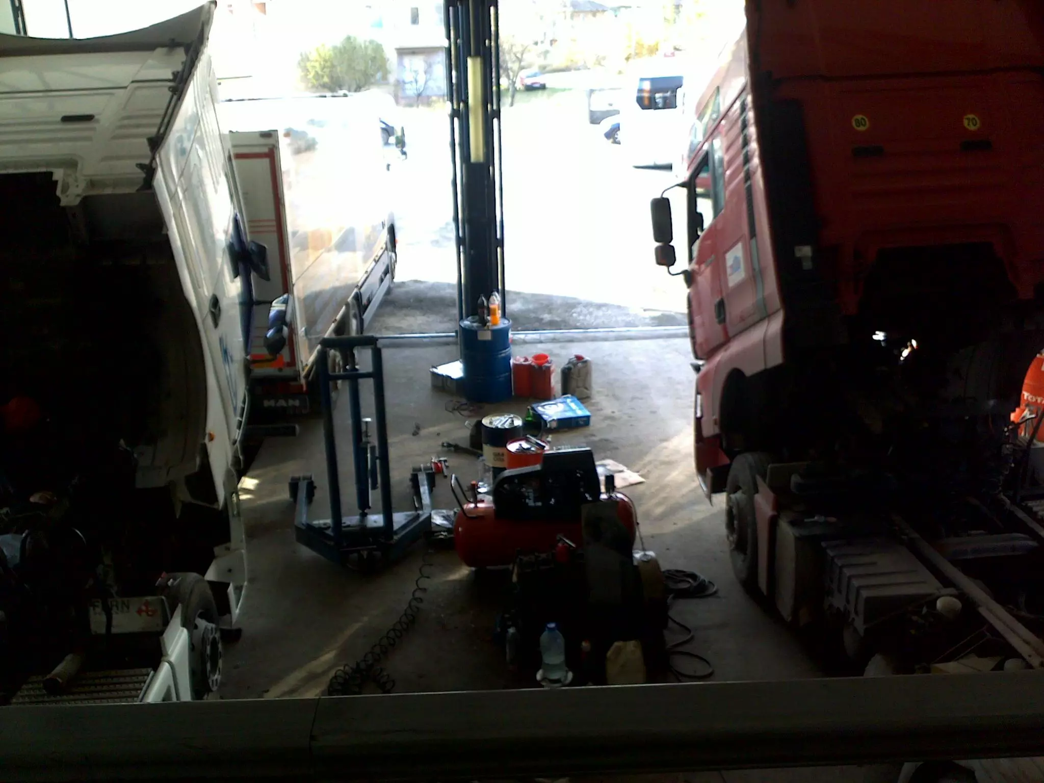 Prodaja-delova-za-kamione-Paraćin1