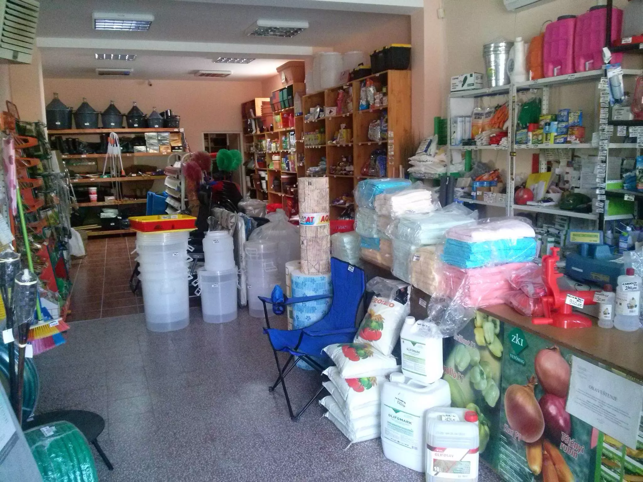 Prodaja-pesticida-Apatin1