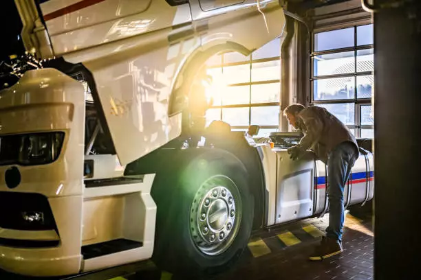 ServiskamionanaterenuZetaCrnaGora2