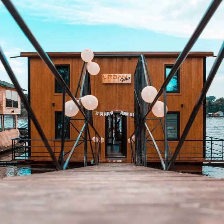 Splav-za-proslave-sa-đakuzijem-Novi-Beograd4