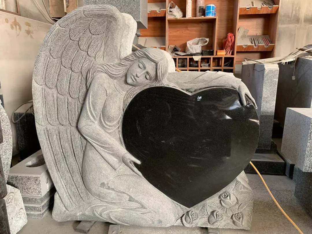 SpomenikanđeoKruševac