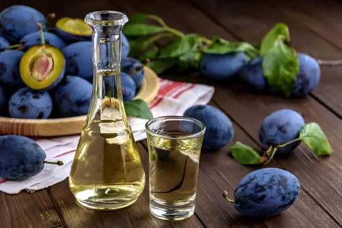 Uslužno pečenje rakije Nadalj