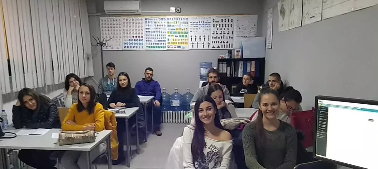 Obuka za A A1 A2 B C CE i D kategoriju Niš (1).jpg