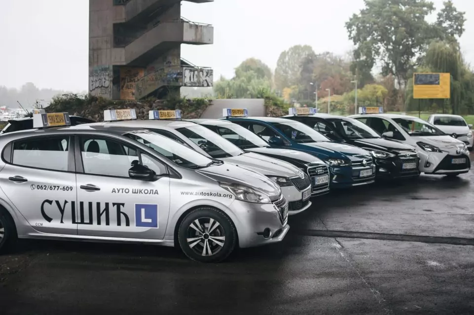 Povoljna auto škola za obuku vozača A i B kategorije Beograd Novi Beograd (4).jpg